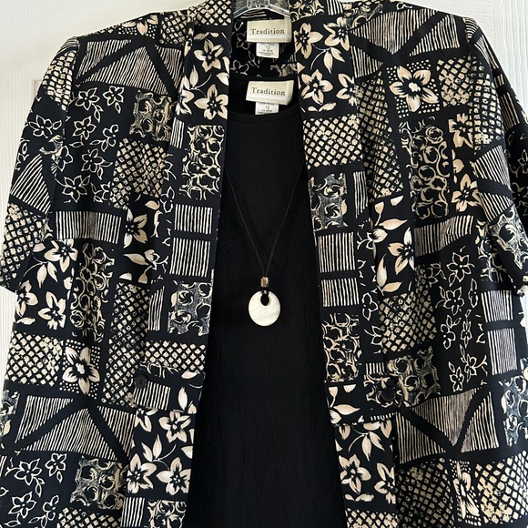 2 piece dress with attached necklace - Picture 4 of 12